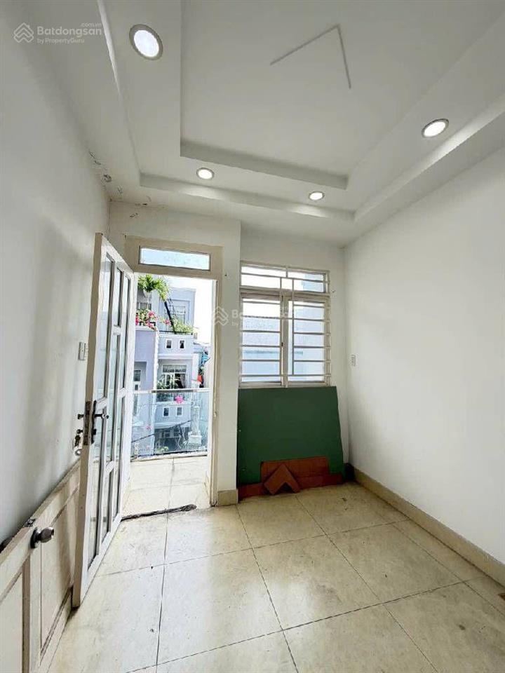 Nhà trung tâm quận 8 sát vách q1  4 tang hoàn công đầy đủ vô ở ngay.dt  3 x 12nhà 1 trệt lưng lầu