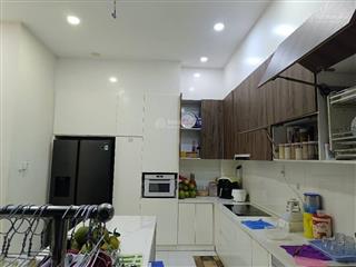 Căn góc nhà 4 tầng, ko lộ giới hông, mới đẹp, mặt tiền đường 20m có vỉa hè 3m, đường số