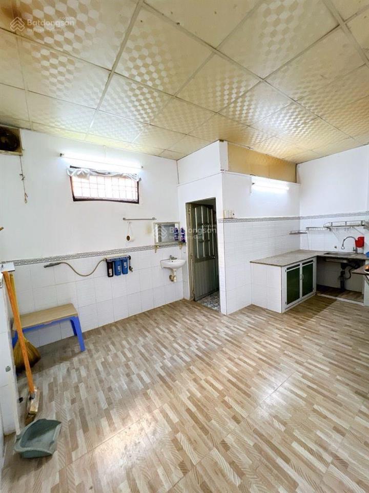 Bán nhà quận 8  khu dân cư hiện hữu  gần mặt tiền đường lương văn can 50m  đường trước nhà 8m 