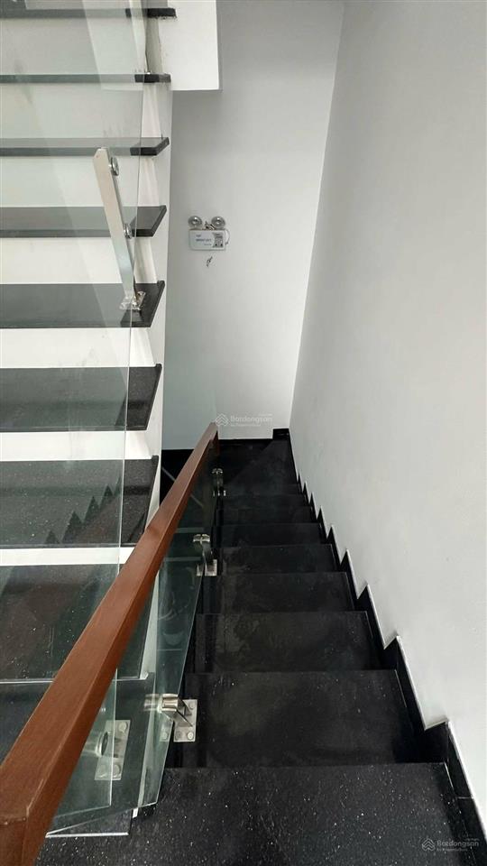Bán chdv 65m2 , ngang 5,3m  trần não , q2 chỉ nhinh 15 tỷ