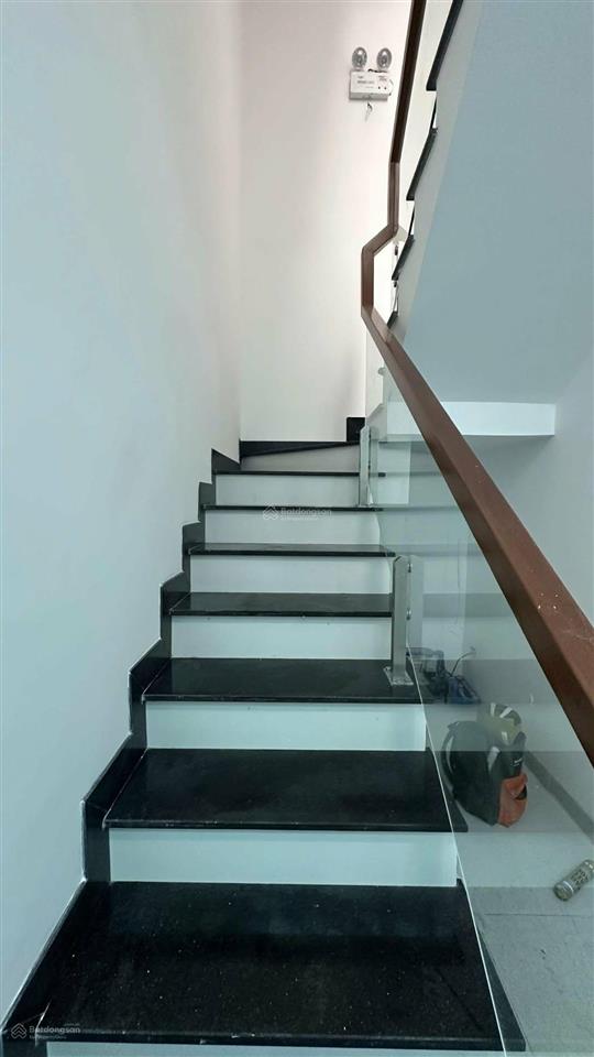 Bán chdv 65m2 , ngang 5,3m  trần não , q2 chỉ nhinh 15 tỷ