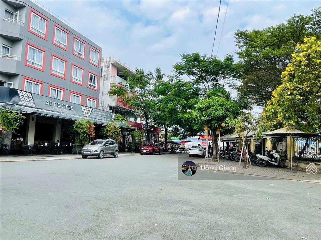 Đừng bỏ lỡ nhà 3 tầng ngay đh văn hoá đỗ xuân hợp, với giá ngộp trước tết chỉ 8,8 tỷ, ngang 5m