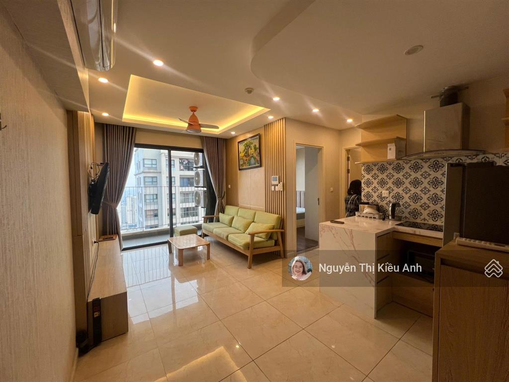 Bán độc quyền căn hộ 3 ngủ đập thông dcapitale sẵn sổ đỏ 100m full đồ, giá chỉ 10,5 tỷ