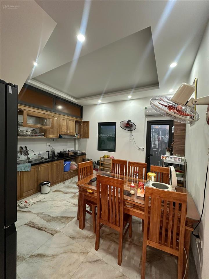 Ngã tư trôi  ôtô đỗ cổng  4 tầng dân xây đơn lập nhỉnh 4 tỷ. 41m2  4 tầng vị trí đẹp, ôtô