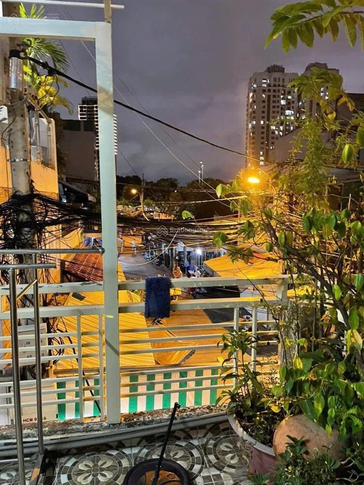 Nhà góc 3 mặt tiền chợ kinh doanh đường trần văn thành, phường 8, quận 8