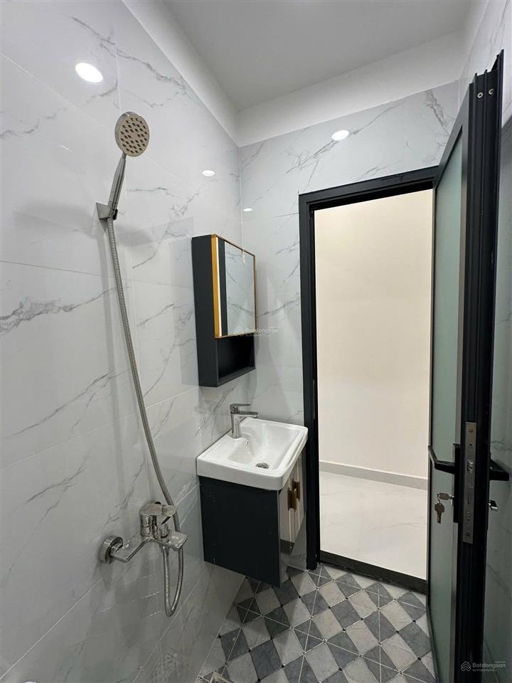 Bán nhà mới mặt tiền kinh doanh đường tạ quang bửu phường 3 quận 8