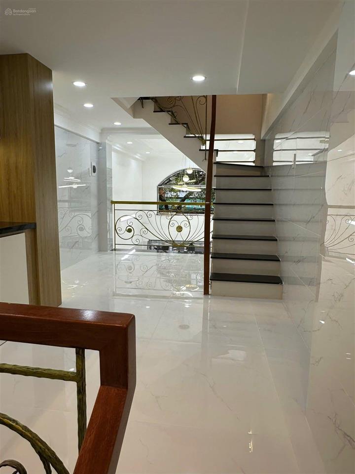 Bán nhà mới mặt tiền kinh doanh đường tạ quang bửu phường 3 quận 8