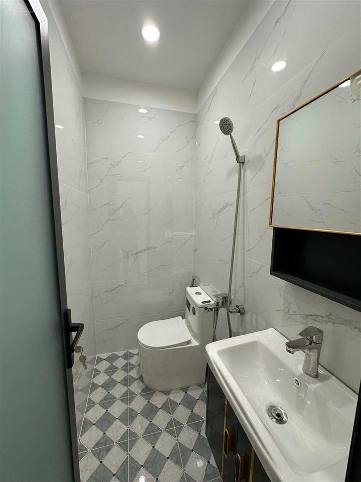 Bán nhà mới mặt tiền kinh doanh đường tạ quang bửu phường 3 quận 8