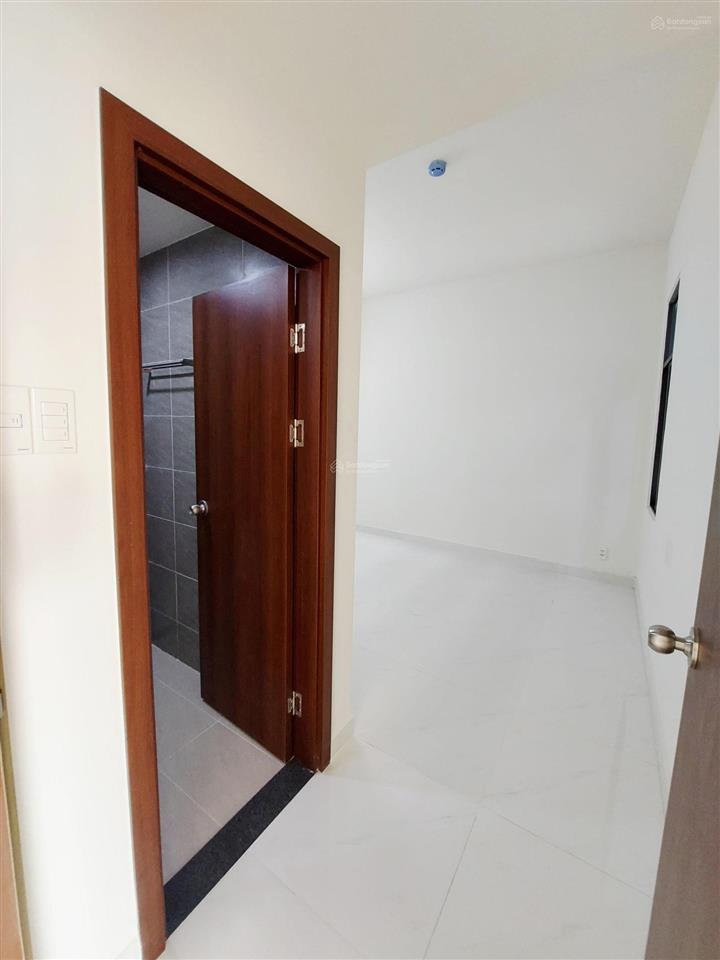 Bán 2 căn hộ lầu 4 và 9 chung cư green river phạm thế hiển p6,q8