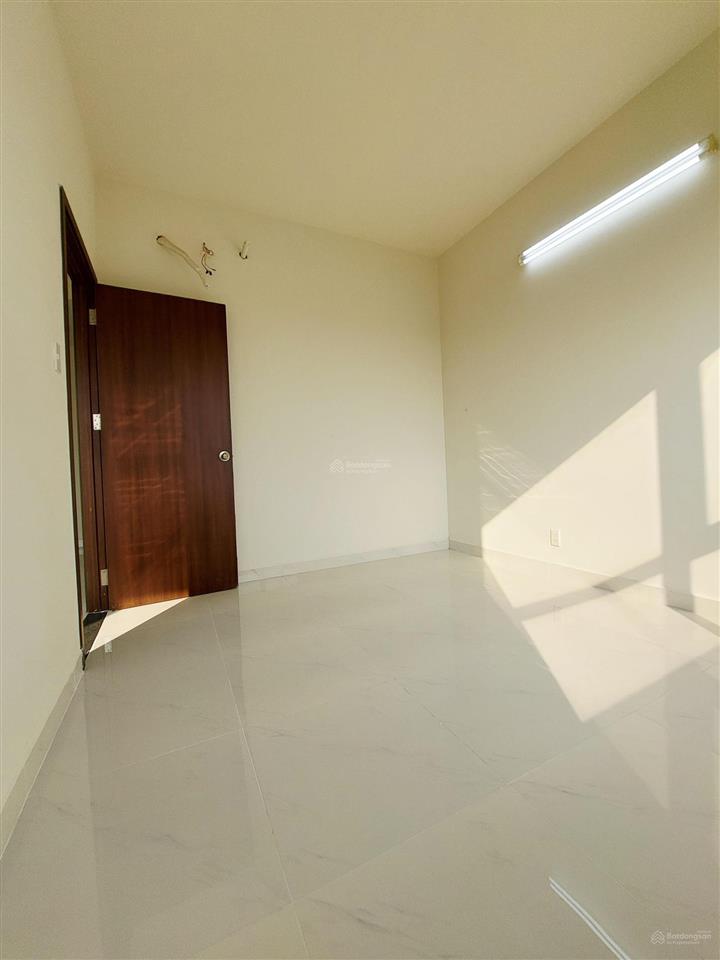 Bán 2 căn hộ lầu 4 và 9 chung cư green river phạm thế hiển p6,q8