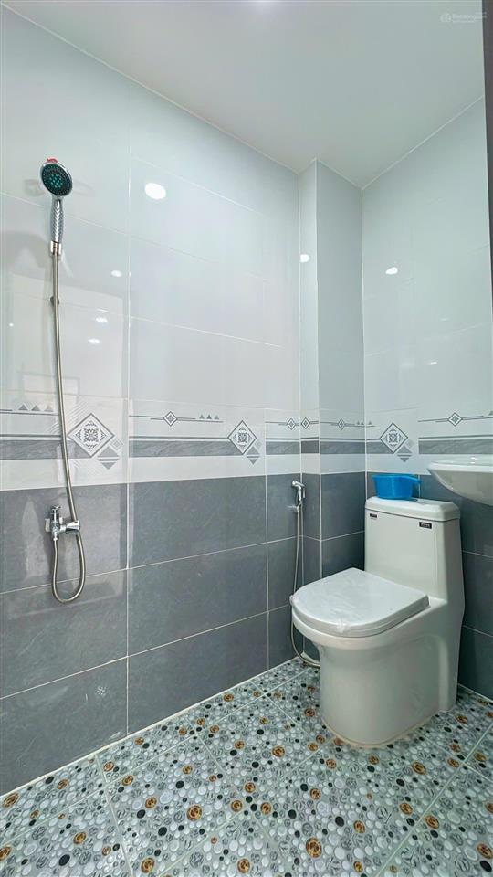 Bán nhà mới đẹp cách mặt tiềm ụ cây 10m thẳng thuộc phường 10 quận 8