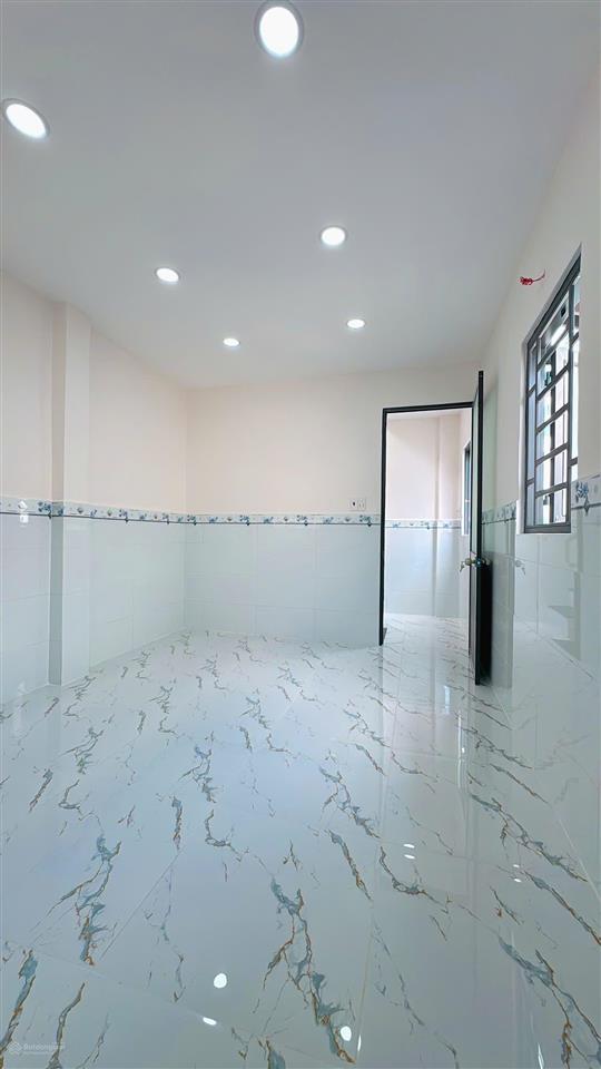 Bán nhà mới đẹp cách mặt tiềm ụ cây 10m thẳng thuộc phường 10 quận 8