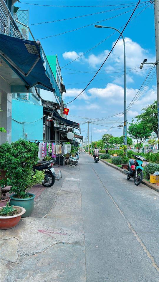 Bán nhà mới đẹp cách mặt tiềm ụ cây 10m thẳng thuộc phường 10 quận 8