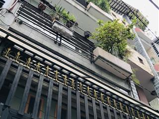 Bán nhà 3 lầu hẻm đẹp 958/ lạc long quân tân bình, dt 44m2 (4*12.6)m xe hơi đỗ cửa