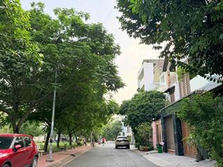 Bán khuôn đất ngay mt cao đức lân, an phú  dt 8x20m  xd hầm 4 tầng  giá cực tốt 240 tr/m2