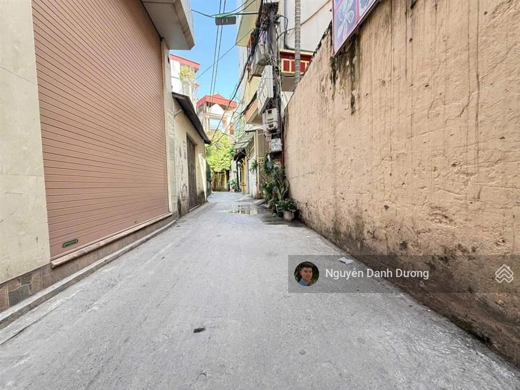 Bán nhà đẹp ở ngay, đầy đủ nội thất, ngõ nông gần phố, khu vực hoàng quốc việt, trần cung, cầu giấy