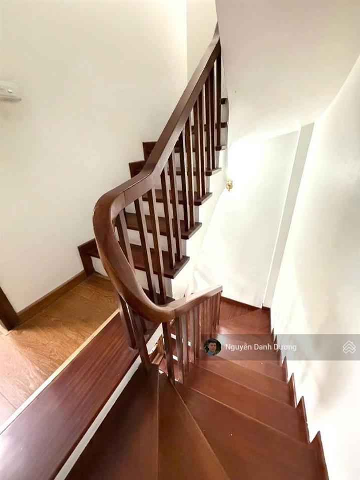 Bán nhà đẹp ở ngay, đầy đủ nội thất, ngõ nông gần phố, khu vực hoàng quốc việt, trần cung, cầu giấy