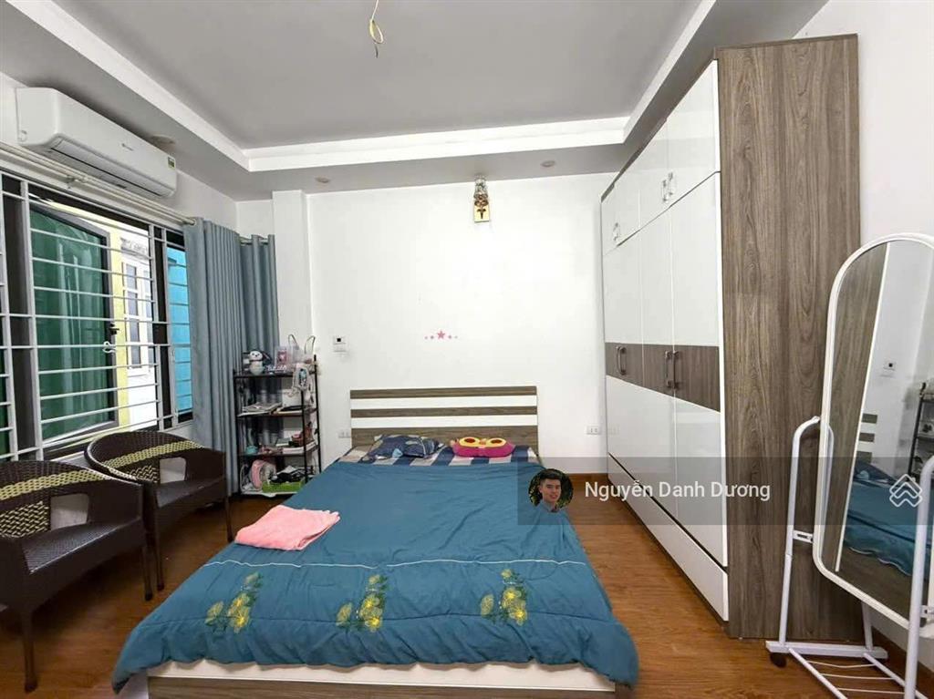 Bán nhà đẹp ở ngay, đầy đủ nội thất, ngõ nông gần phố, khu vực hoàng quốc việt, trần cung, cầu giấy