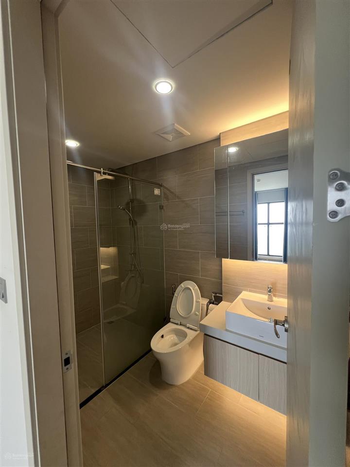 Chính chủ cần chuyển nhượng căn hộ 2 phòng ngủ siêu đẹp tại tòa moonlight 1 an lạc green symphony.