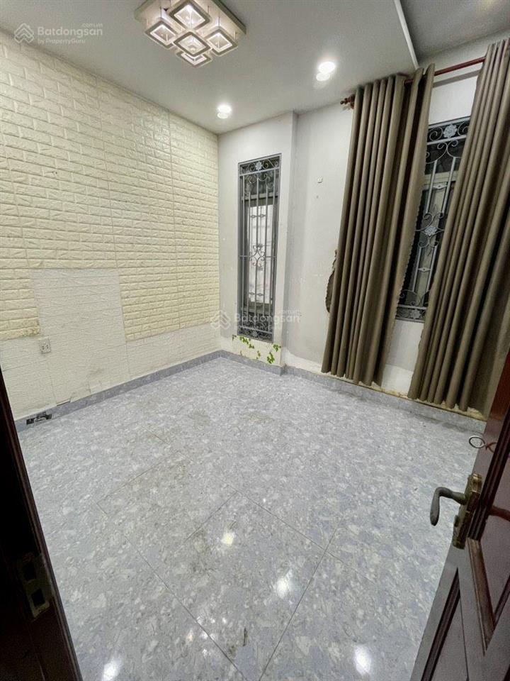 Bán nhà tân hòa đông  quận 6  hẻm ô tô thông  ngang 5.5m  chỉ 6.x tỷ