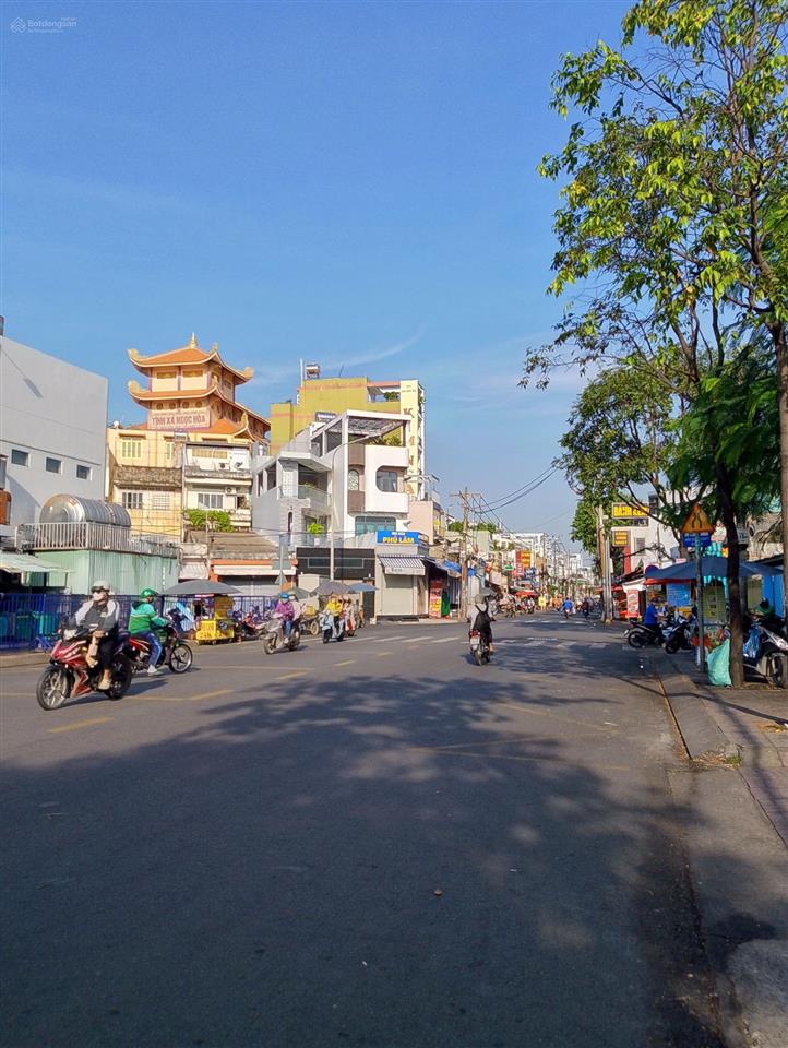 Bán nhà tân hòa đông  quận 6  hẻm ô tô thông  ngang 5.5m  chỉ 6.x tỷ