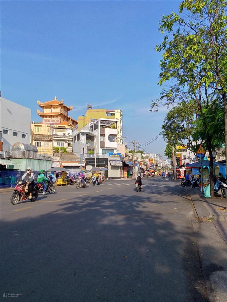 Nhà tân hòa đông  quận 6  82m2  3pn  hẻm thông ba gác  5.x tỷ