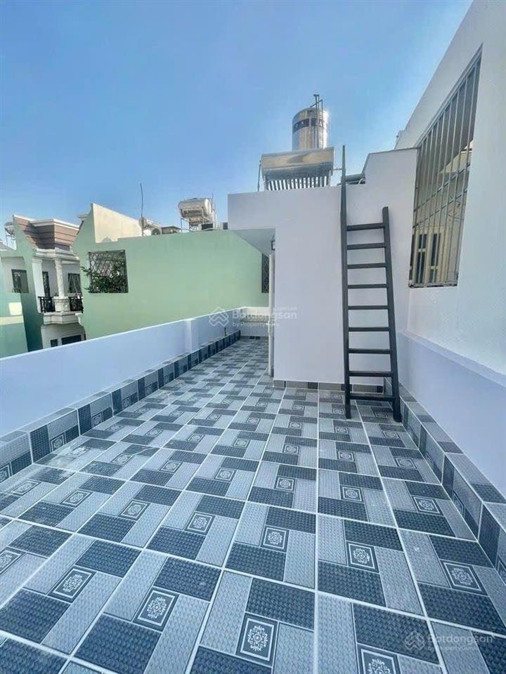 Nhà an dương vương  quận 8  4 tầng  xe hơi ngủ nhà  42m2  gần mặt tiền  6.x tỷ.