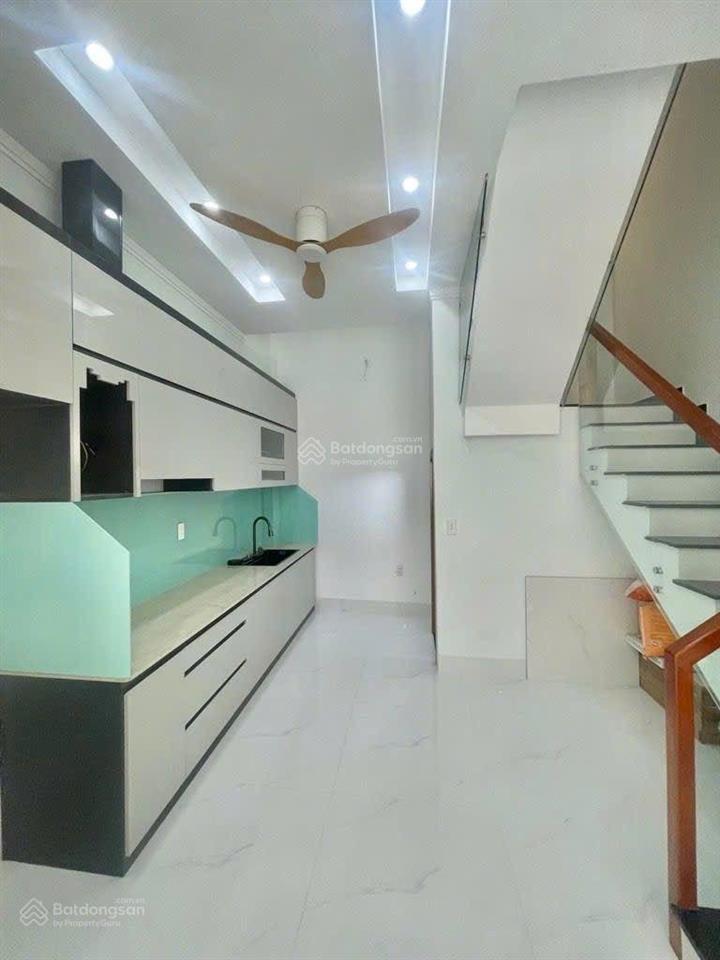 Nhà an dương vương  quận 8  4 tầng  xe hơi ngủ nhà  42m2  gần mặt tiền  6.x tỷ.