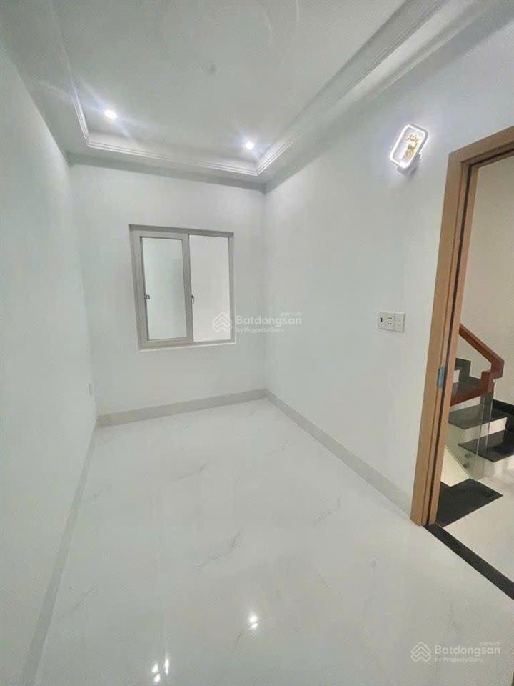 Nhà an dương vương  quận 8  4 tầng  xe hơi ngủ nhà  42m2  gần mặt tiền  6.x tỷ.