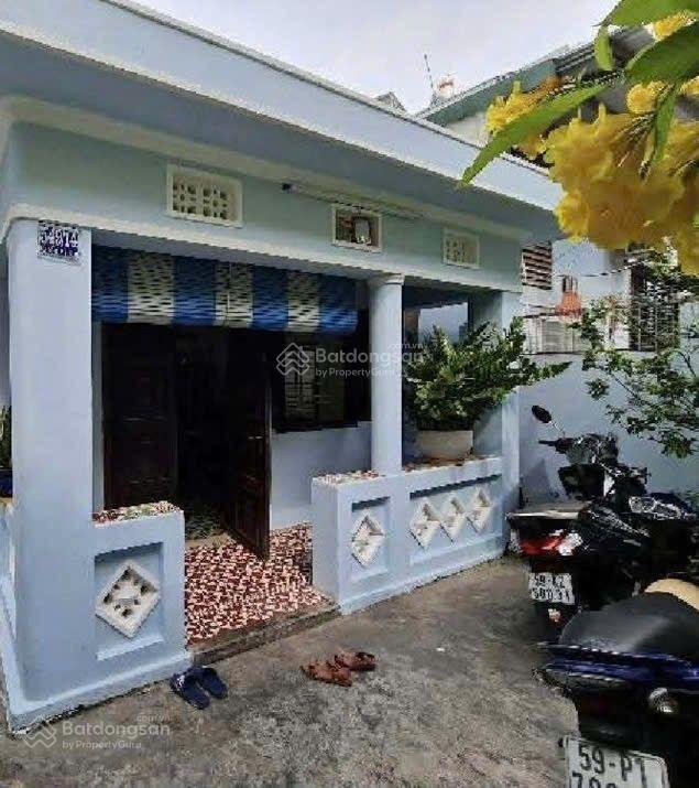 Nhà lò gốm  quận 6  120m2  sau lưng căn mặt tiền  tiện xây mới  làm căn hộ dịch vụ  9.x tỷ.