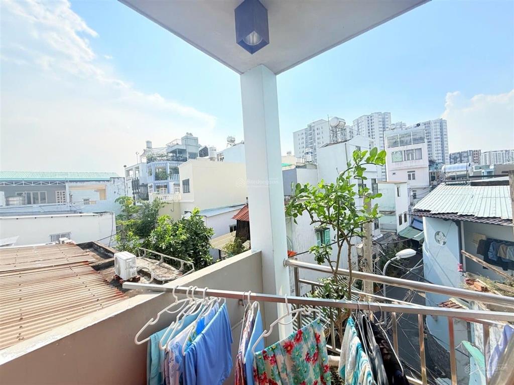 Nhà lò gốm  quận 6  3 tầng  hẻm xe hơi tới nhà  vài bước ra đường lớn  23m2  3.x tỷ.