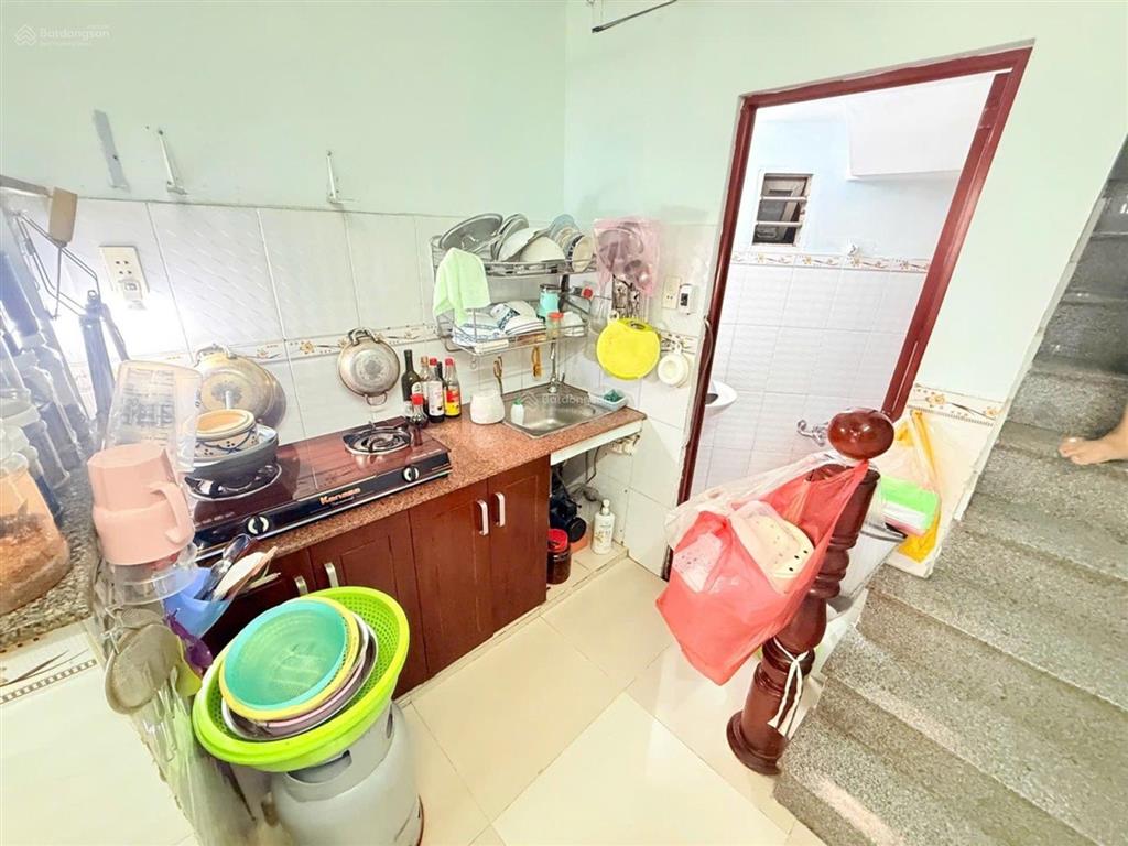 Nhà lò gốm  quận 6  3 tầng  hẻm xe hơi tới nhà  vài bước ra đường lớn  23m2  3.x tỷ.