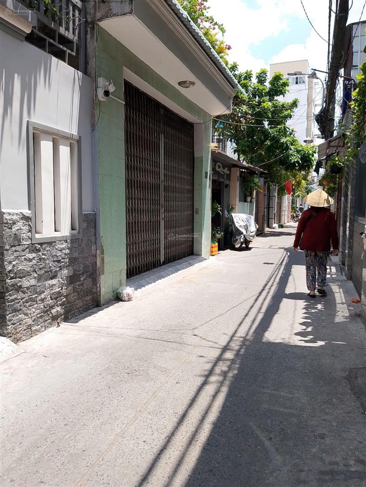 Nhà phạm văn chí  quận 6  68m²  3 tầng  4 phòng ngủ  hẻm xe hơi  6,x tỷ