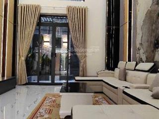 Bán gấp, ngã tư phú nhuận, hẻm ô tô, 52m2, ngang 4m, 4 tầng btct, nhỉnh 11 tỷ.