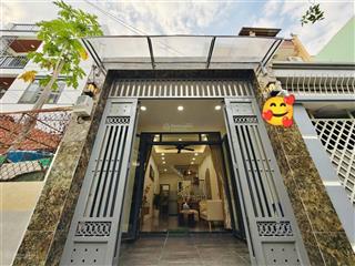 Bán nhà mặt tiền đường số 7, giáp bình thạnh và phú nhuận.