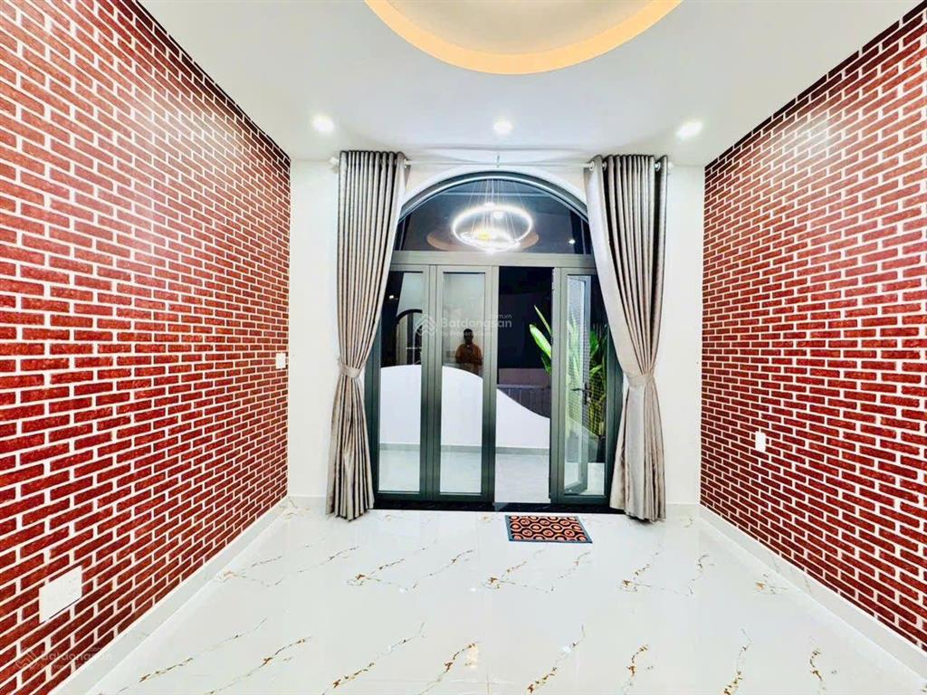 Bán nhà riêng hẻm 1 xẹt sau lưng mặt tiền nguyễn văn khối.