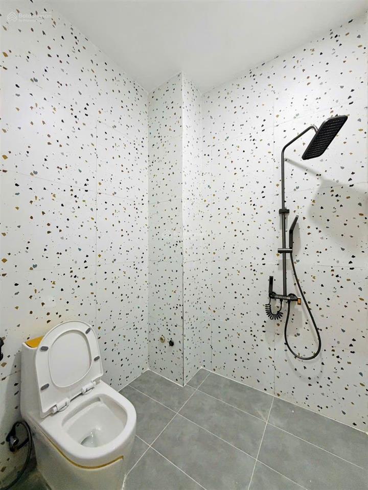 Bán nhà riêng hẻm 1 xẹt sau lưng mặt tiền nguyễn văn khối.