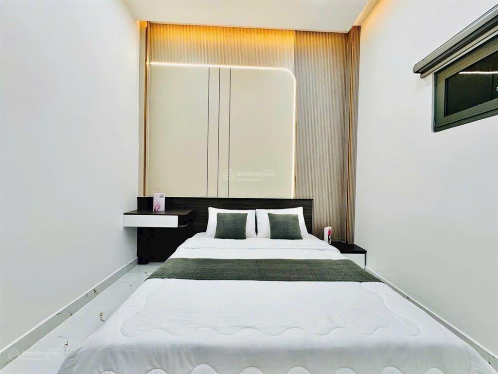 Bán nhà riêng hẻm 1 xẹt sau lưng mặt tiền nguyễn văn khối.