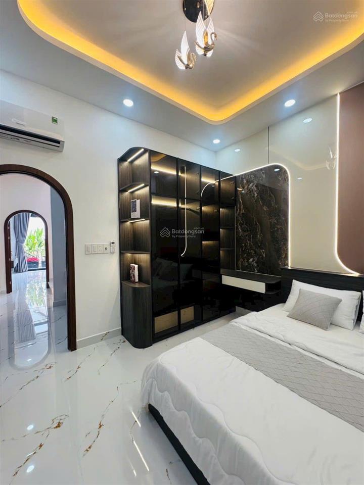 Bán nhà riêng hẻm 1 xẹt sau lưng mặt tiền nguyễn văn khối.