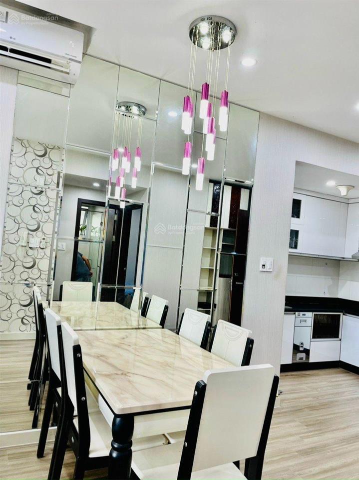 Chính chủ cần bán căn hộ 2pn+2wc khu ruby, giá 4.4 tỷ, full nội thất, sổ hồng sẵn,  0947 050 ***