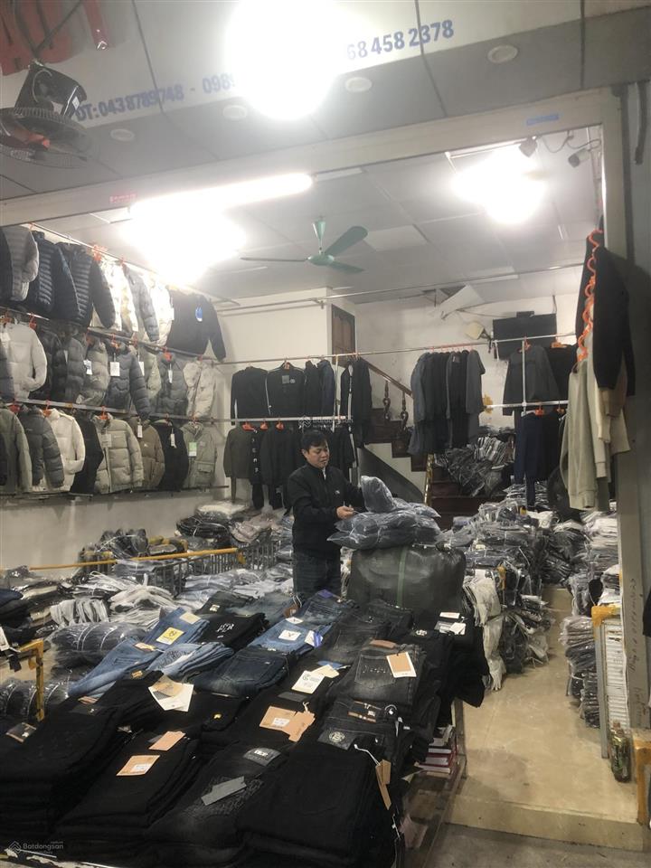 Bán nhà (ninh hiệp) nơi trung tâm buôn bán vải vóc và gia công may mặc quần áo