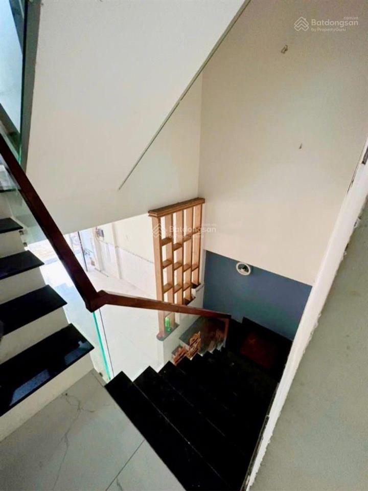 Nhà bán đường số93tầng3pnhẻm nhựa 6m thônggiá 5,25tỷ