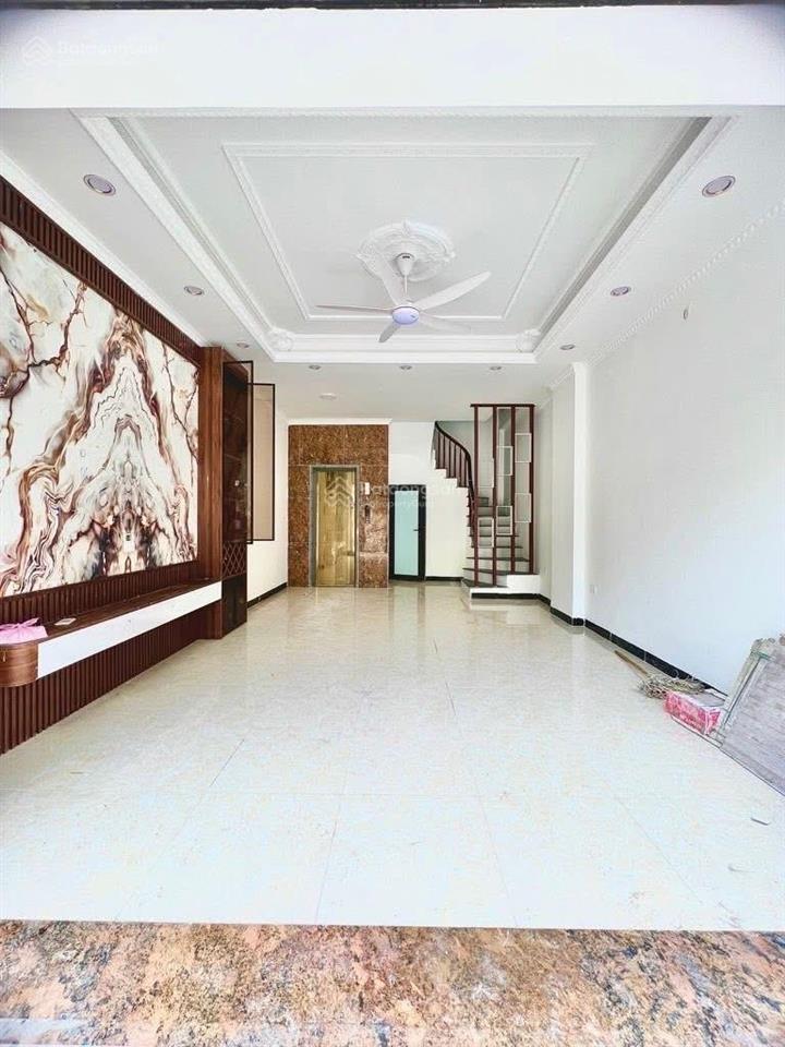 Bán nhà vĩnh quỳnh thanh trì 45mmt4,8 6 tầng thang máy ô tô vào nhà kinh doanh giá 8,8 tỷ