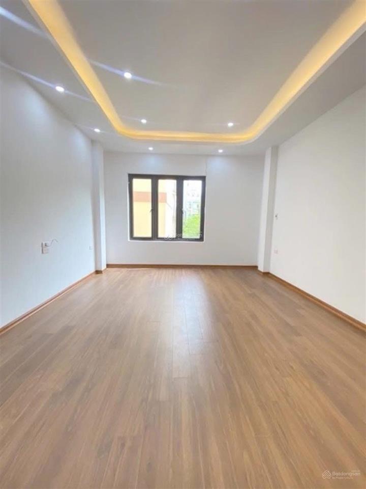 Chính chủ bán nhà sát tây nam linh đàm 40m2 6 tầng thang máy ô tô đỗ cửa, giá 7,6 tỷ