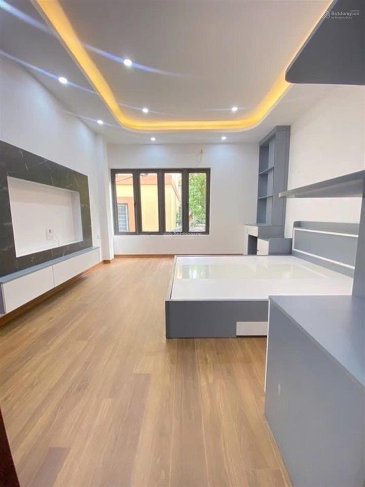 Chính chủ bán nhà sát tây nam linh đàm 40m2 6 tầng thang máy ô tô đỗ cửa, giá 7,6 tỷ