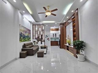 Chính chủ bán nhà gần chợ tựu  bằng b 38m2 5 tầng ngõ riêng rộng có sân chơi trẻ nhỏ giá 6,5 tỷ