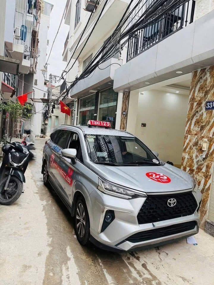 Bán nhà gần trường c2 linh đàm đường bằng b 37m2 mt3,8  6 tầng ô tô đỗ dừng giá chỉ 7,6 tỷ