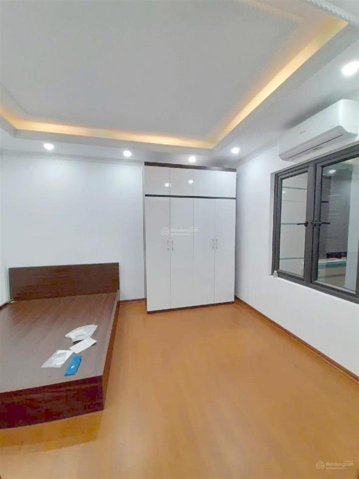 Giải phóng  phường hoàng liệt 47m2 5 tầng mt 4m ô tô dừng đỗ giá 10tỷ hồ linh đàm trước nhà thoáng