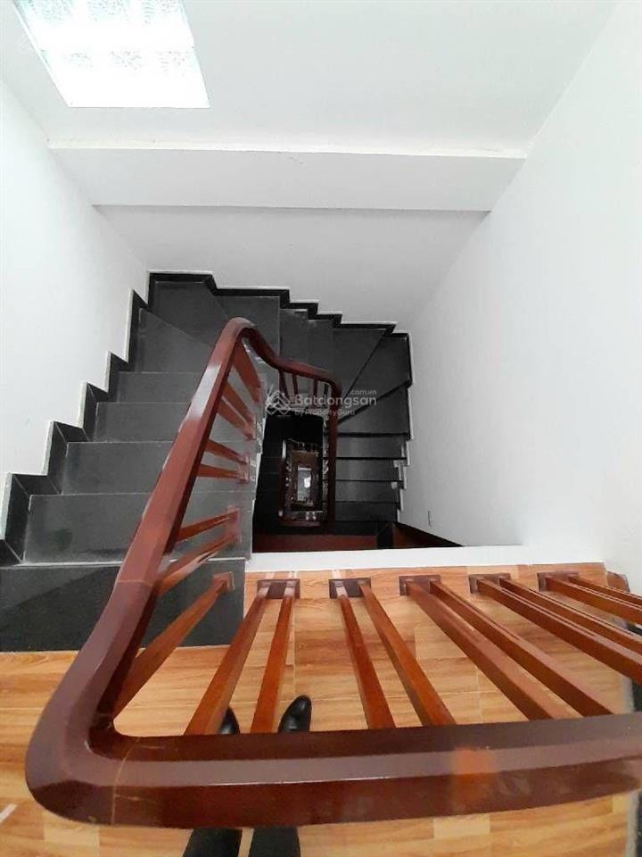 Giải phóng  phường hoàng liệt 47m2 5 tầng mt 4m ô tô dừng đỗ giá 10tỷ hồ linh đàm trước nhà thoáng