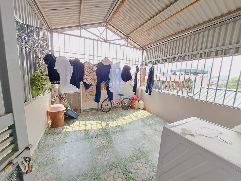 Ngay chợ đại từ p hoàng liệt 46m 5 tầng mt4m 4 ngủ mặt trước thoáng chỉ 30m ra ô tô giá 8,7 tỷ